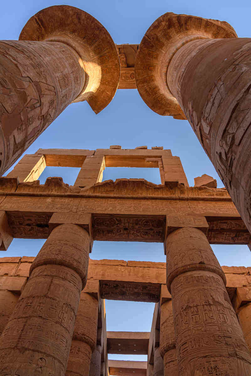 Egipto 050 - Luxor - Templo de Karnak - Sala Hipóstila.jpg